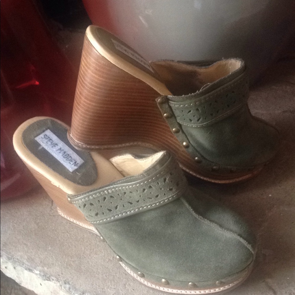 STEVE MADDEN WEDGES